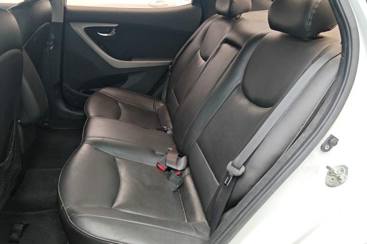 Used Hyundai Elantra (5th Generation / Langdong) 2012 1.6L Manual Leading Model Left Rear Seat