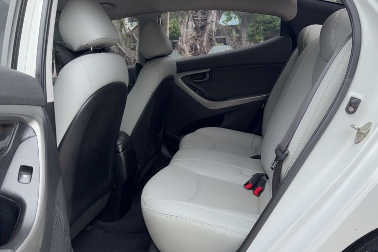 Used Hyundai Elantra (5th Generation / Langdong) 2012 1.6L Automatic Fashion Edition Left Rear Seat
