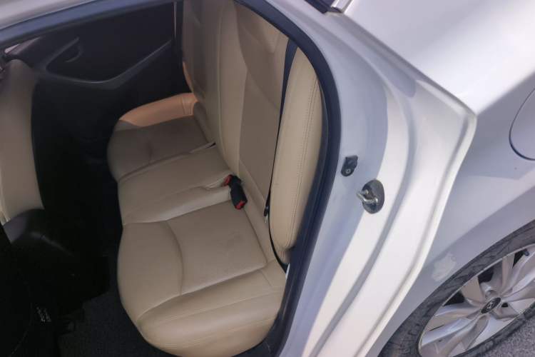 Used Hyundai Elantra (5th Generation / Langdong) 2012 1.6L Automatic Fashion Edition Left Rear Seat