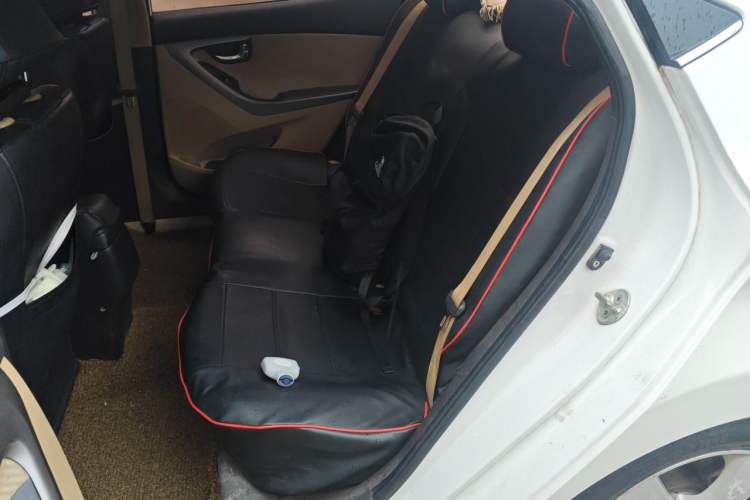 Used Hyundai Elantra (5th Generation / Langdong) 2012 1.6L Manual Leading Model Left Rear Seat