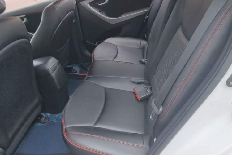Used Hyundai Elantra (5th Generation / Langdong) 2012 1.6L Manual Leading Model Left Rear Seat