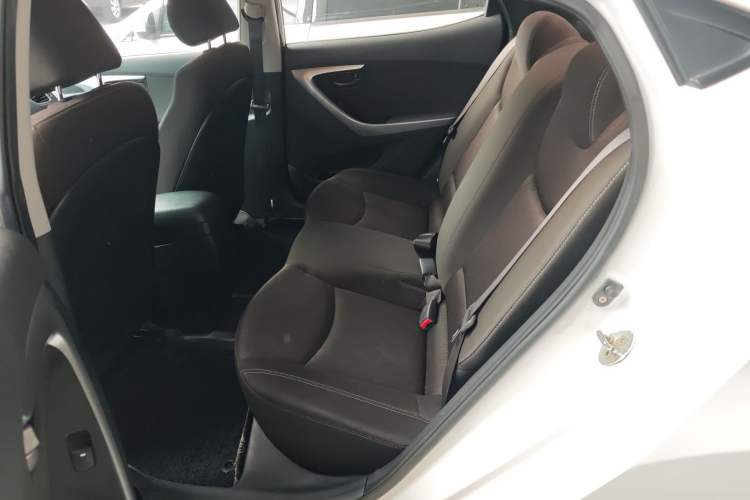 Used Hyundai Elantra (5th Generation / Langdong) 2012 1.6L Automatic Fashion Edition Left Rear Seat