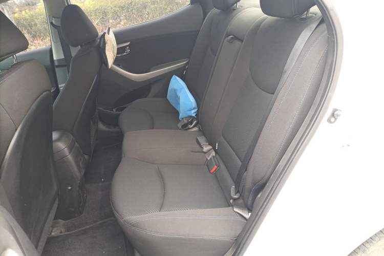 Used Hyundai Elantra (5th Generation / Langdong) 2012 1.6L Automatic Leading Model Left Rear Seat