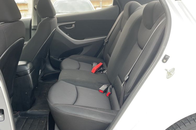 Used Hyundai Elantra (5th Generation / Langdong) 2012 1.6L Automatic Fashion Edition Left Rear Seat