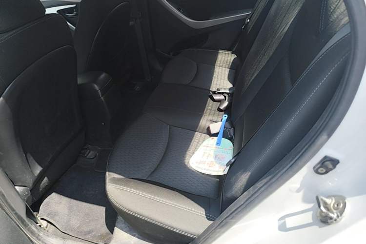 Used Hyundai Elantra (5th Generation / Langdong) 2012 1.6L Manual Fashion Edition Left Rear Seat