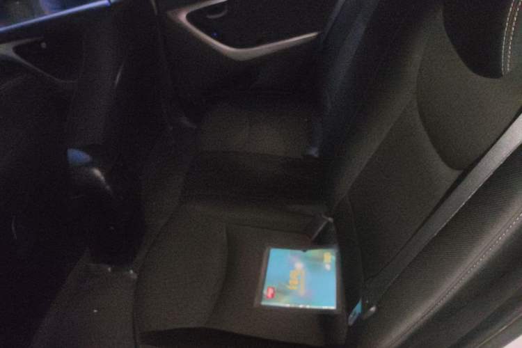 Used Hyundai Elantra (5th Generation / Langdong) 2012 1.6L Automatic Fashion Edition Left Rear Seat