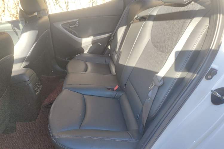 Used Hyundai Elantra (5th Generation / Langdong) 2012 1.6L Automatic Prestige Model Left Rear Seat