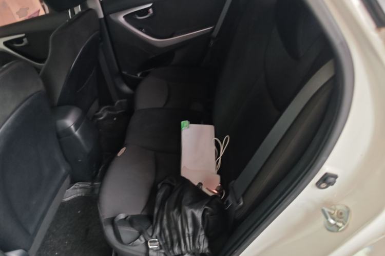 Used Hyundai Elantra (5th Generation / Langdong) 2012 1.6L Automatic Fashion Edition Left Rear Seat