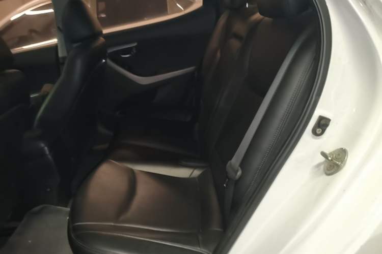 Used Hyundai Elantra (5th Generation / Langdong) 2012 1.6L Manual Leading Model Left Rear Seat