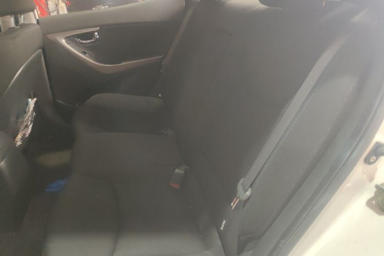 Used Hyundai Elantra (5th Generation / Langdong) 2012 1.6L Automatic Leading Model Left Rear Seat