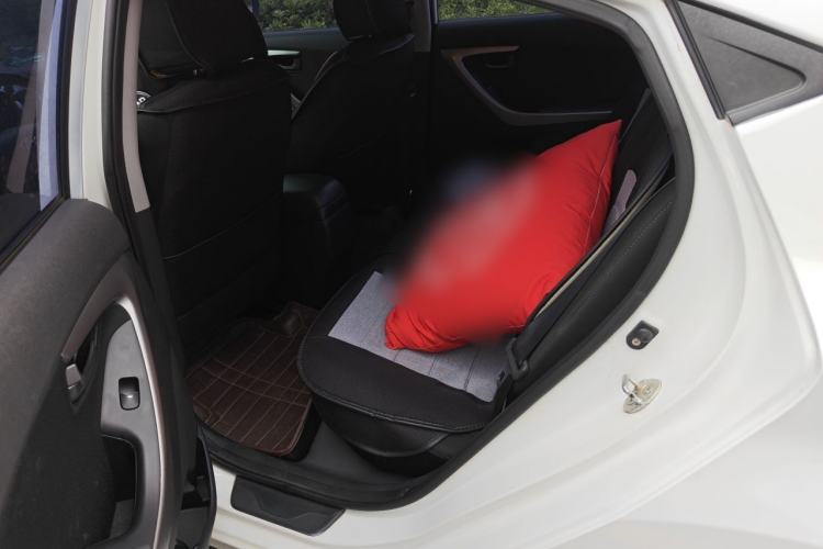 Used Hyundai Elantra (5th Generation / Langdong) 2012 1.6L Automatic Fashion Edition Left Rear Seat