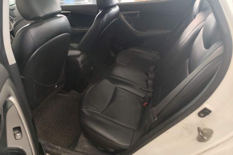 Used Hyundai Elantra (5th Generation / Langdong) 2012 1.6L Manual Fashion Edition Left Rear Seat