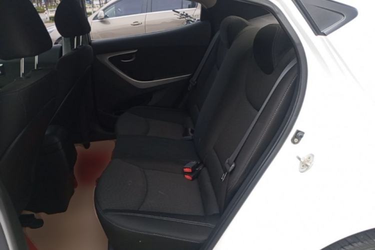 Used Hyundai Elantra (5th Generation / Langdong) 2012 1.6L Manual Fashion Edition Left Rear Seat