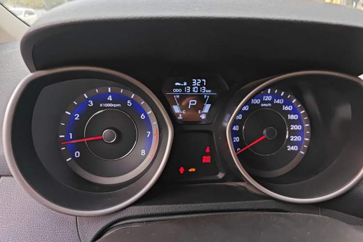 Used Hyundai Elantra (5th Generation / Langdong) 2012 1.6L Automatic Fashion Edition Odometer Close Up