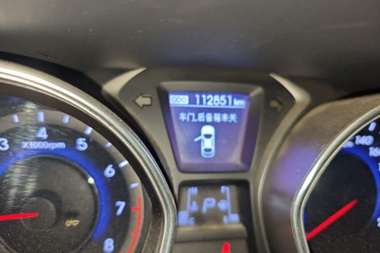 Used Hyundai Elantra (5th Generation / Langdong) 2012 1.6L Automatic Leading Model Odometer Close Up