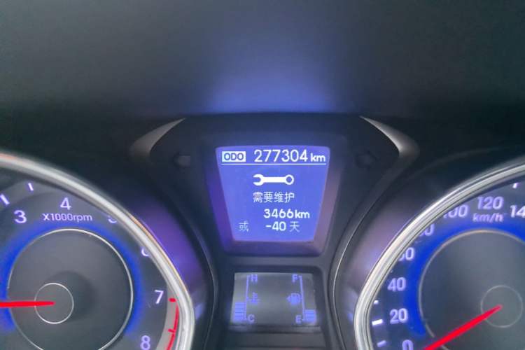Used Hyundai Elantra (5th Generation / Langdong) 2012 1.6L Manual Leading Model Odometer Close Up