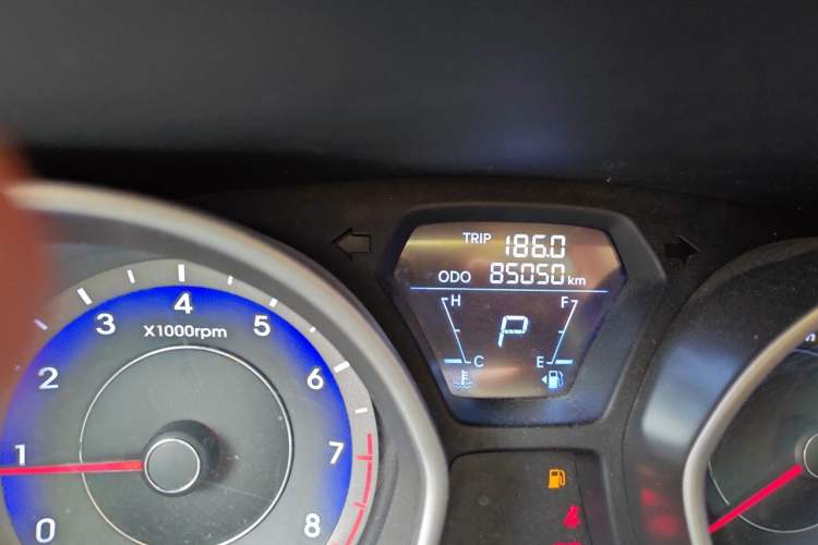 Used Hyundai Elantra (5th Generation / Langdong) 2012 1.6L Automatic Fashion Edition Odometer Close Up