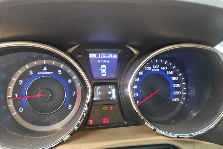 Used Hyundai Elantra (5th Generation / Langdong) 2012 1.6L Manual Leading Model Odometer Close Up