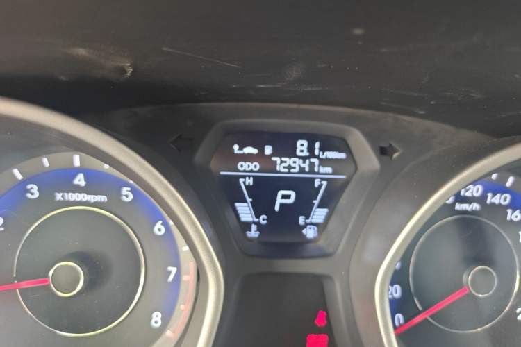 Used Hyundai Elantra (5th Generation / Langdong) 2012 1.6L Automatic Fashion Edition Odometer Close Up