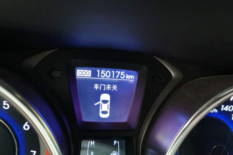 Used Hyundai Elantra (5th Generation / Langdong) 2012 1.6L Manual Leading Model Odometer Close Up