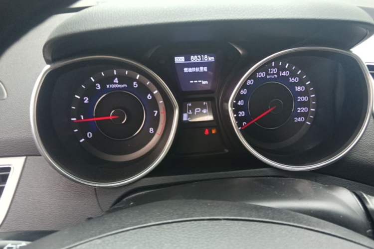 Used Hyundai Elantra (5th Generation / Langdong) 2012 1.6L Automatic Leading Model Odometer Close Up