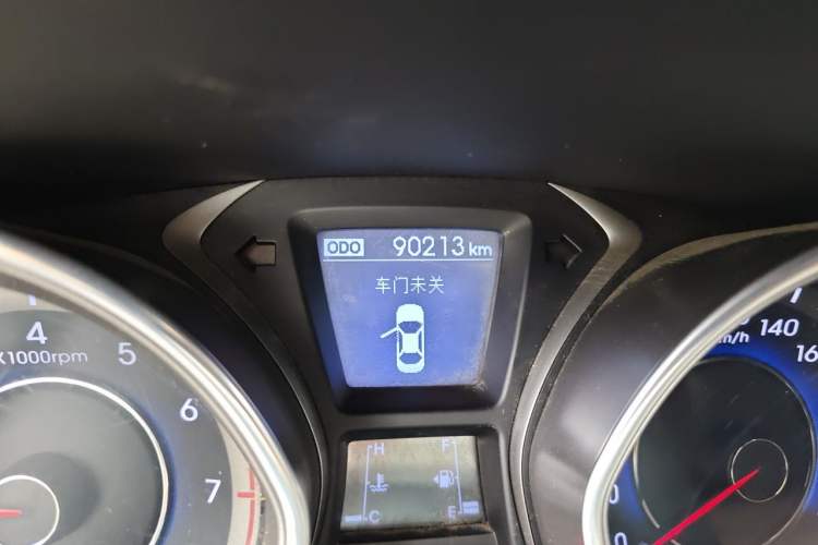 Used Hyundai Elantra (5th Generation / Langdong) 2012 1.6L Manual Leading Model Odometer Close Up