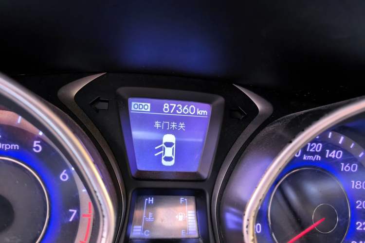 Used Hyundai Elantra (5th Generation / Langdong) 2012 1.6L Manual Leading Model Odometer Close Up