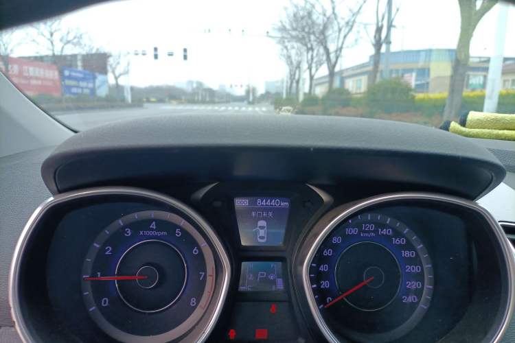 Used Hyundai Elantra (5th Generation / Langdong) 2012 1.6L Automatic Leading Model Odometer Close Up