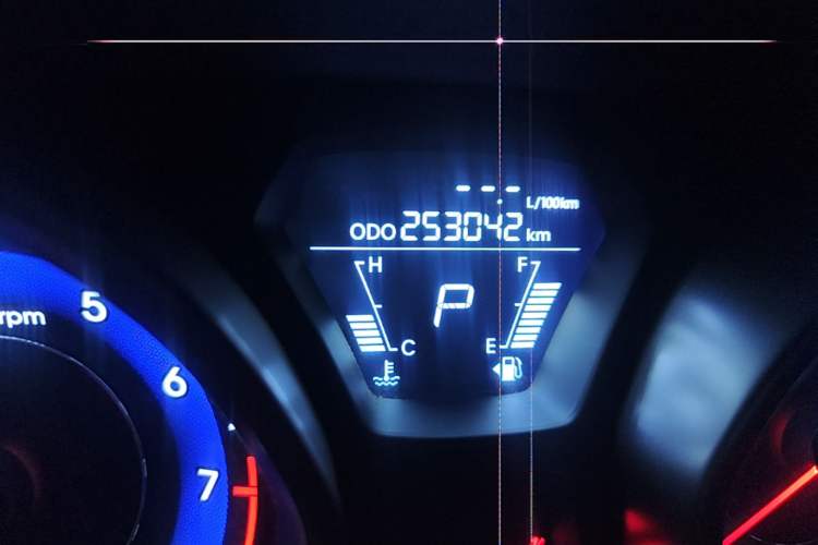 Used Hyundai Elantra (5th Generation / Langdong) 2012 1.6L Automatic Fashion Edition Odometer Close Up