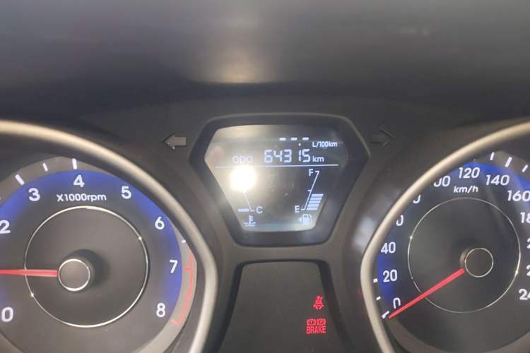 Used Hyundai Elantra (5th Generation / Langdong) 2012 1.6L Manual Fashion Edition Odometer Close Up