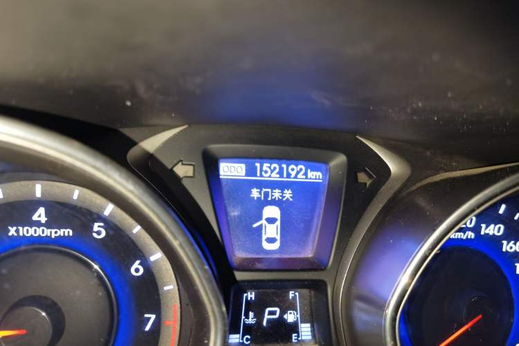 Used Hyundai Elantra (5th Generation / Langdong) 2012 1.6L Automatic Leading Model Odometer Close Up