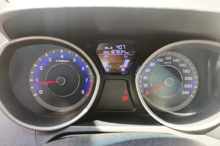 Used Hyundai Elantra (5th Generation / Langdong) 2012 1.6L Manual Fashion Edition Odometer Close Up