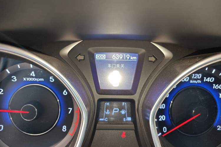 Used Hyundai Elantra (5th Generation / Langdong) 2012 1.6L Automatic Leading Model Odometer Close Up