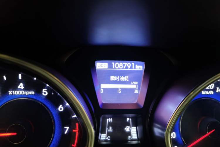 Used Hyundai Elantra (5th Generation / Langdong) 2012 1.6L Manual Leading Model Odometer Close Up