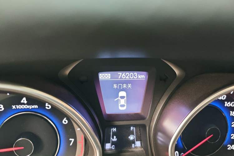 Used Hyundai Elantra (5th Generation / Langdong) 2012 1.6L Manual Leading Model Odometer Close Up