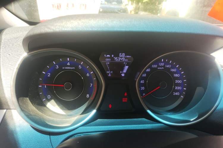 Used Hyundai Elantra (5th Generation / Langdong) 2012 1.6L Manual Fashion Edition Odometer Close Up