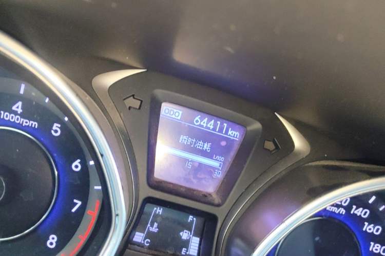 Used Hyundai Elantra (5th Generation / Langdong) 2012 1.6L Manual Leading Model Odometer Close Up