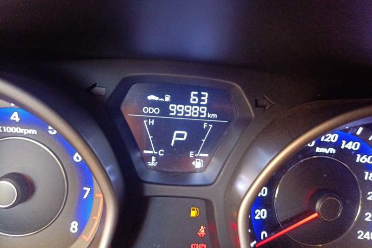 Used Hyundai Elantra (5th Generation / Langdong) 2012 1.6L Automatic Fashion Edition Odometer Close Up