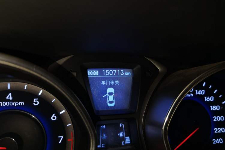 Used Hyundai Elantra (5th Generation / Langdong) 2012 1.6L Manual Leading Model Odometer Close Up