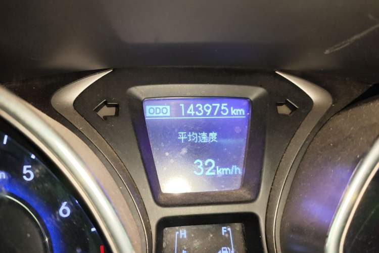 Used Hyundai Elantra (5th Generation / Langdong) 2012 1.6L Manual Leading Model Odometer Close Up