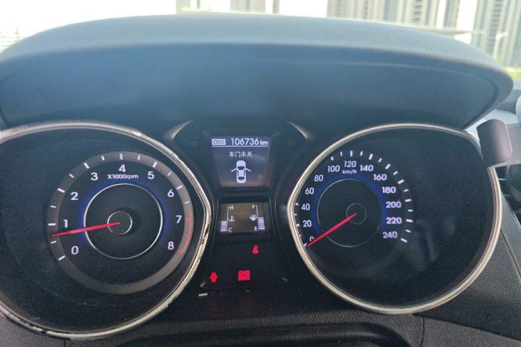 Used Hyundai Elantra (5th Generation / Langdong) 2012 1.6L Manual Leading Model Odometer Close Up