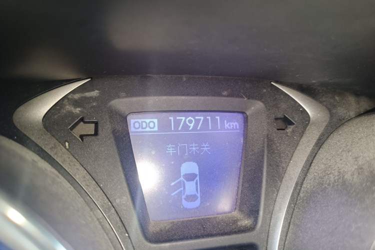 Used Hyundai Elantra (5th Generation / Langdong) 2012 1.6L Manual Leading Model Odometer Close Up