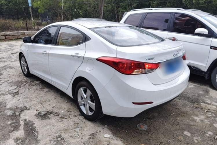 Used Hyundai Elantra (5th Generation / Langdong) 2012 1.6L Manual Fashion Edition Rear Left 45 Deg
