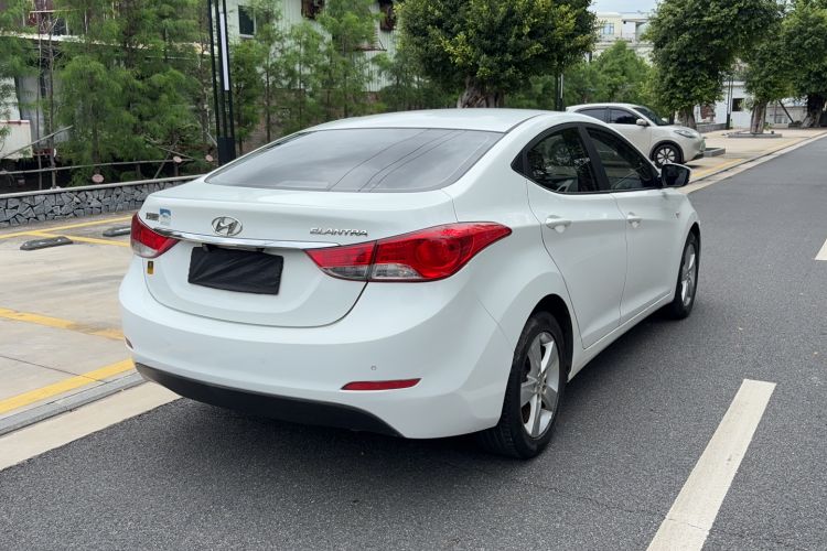 Used Hyundai Elantra (5th Generation / Langdong) 2012 1.6L Automatic Fashion Edition Rear Right 45 Deg
