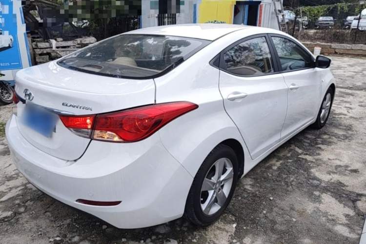 Used Hyundai Elantra (5th Generation / Langdong) 2012 1.6L Manual Fashion Edition Rear Right 45 Deg