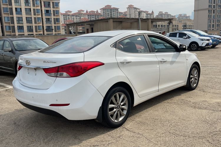 Used Hyundai Elantra (5th Generation / Langdong) 2012 1.6L Automatic Fashion Edition Rear Right 45 Deg