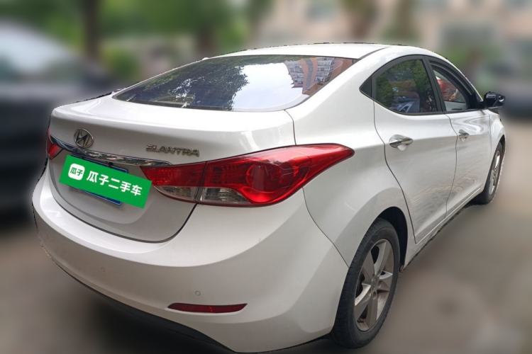 Used Hyundai Elantra (5th Generation / Langdong) 2012 1.6L Automatic Leading Model Rear Right 45 Deg
