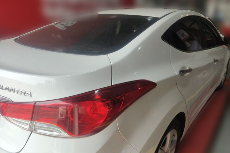 Used Hyundai Elantra (5th Generation / Langdong) 2012 1.6L Automatic Leading Model Rear Right 45 Deg