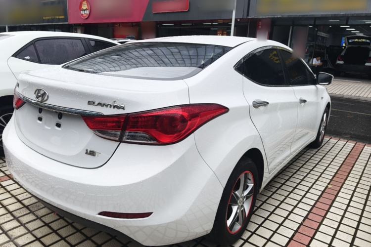 Used Hyundai Elantra (5th Generation / Langdong) 2012 1.6L Automatic Fashion Edition Rear Right 45 Deg