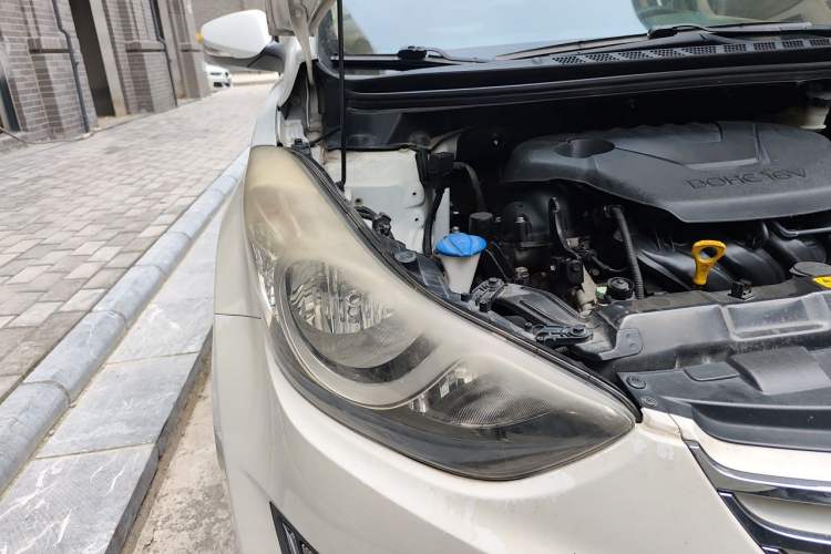 Used Hyundai Elantra (5th Generation / Langdong) 2012 1.6L Automatic Leading Model Right Front Headlight